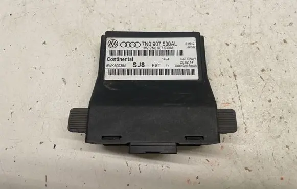 Volkswagen Touran II Gateway control module 7N0907530AL 5WK50038A