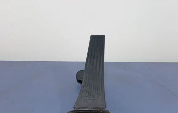 Hyundai Tucson IV NX4 Accelerator throttle pedal 32700N7100