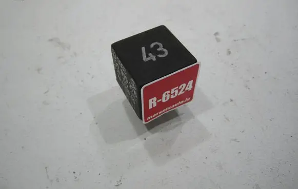 Volkswagen PASSAT B3 Other relay 191919376 24400000
