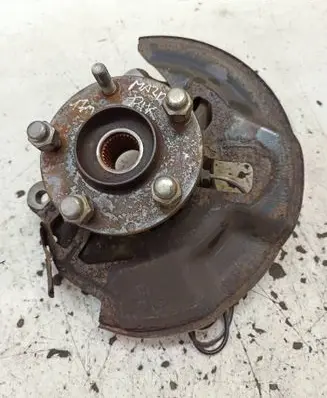 Front wheel hub