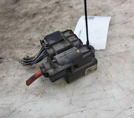 Mercedes-Benz Vito Viano W639 Glow plug pre-heat relay A6519001300