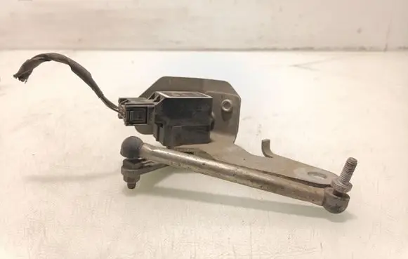 BMW 5 E60 E61 Headlight/headlamp level sensor 6784694