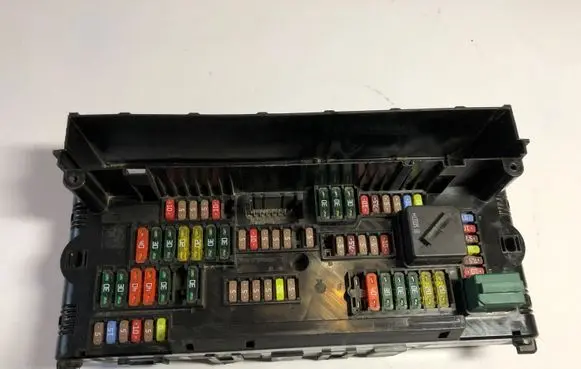 BMW 5 F10 F11 Fuse box set 9252815 1703344