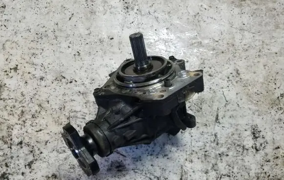 Nissan Qashqai Gearbox transfer box case 