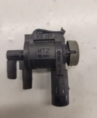 Volkswagen Golf IV Turbo solenoid valve 1J0906283C
