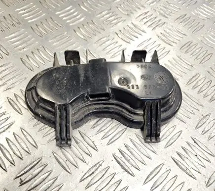 Headlight/headlamp dust cover