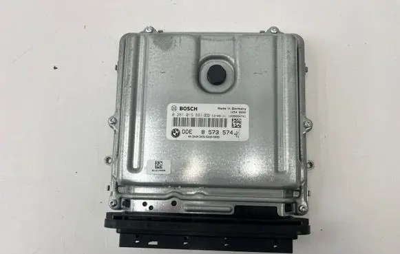 BMW 6 F06 Gran coupe Engine control unit/module 8573574
