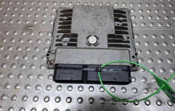Volkswagen Beetle A5 Engine control unit/module S27705425 03F906070CM