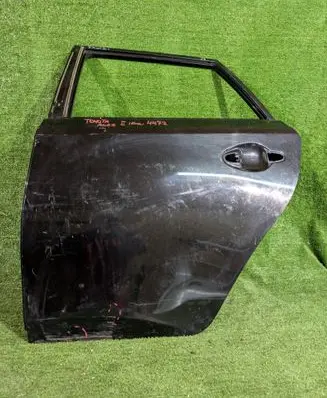 Toyota Auris E180 Rear door 