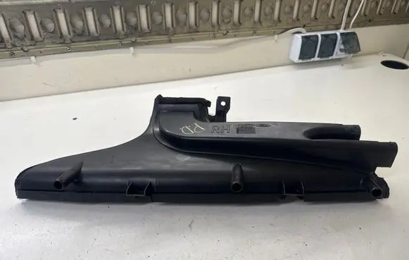 Ford Transit Air intake duct part 6C1119098B