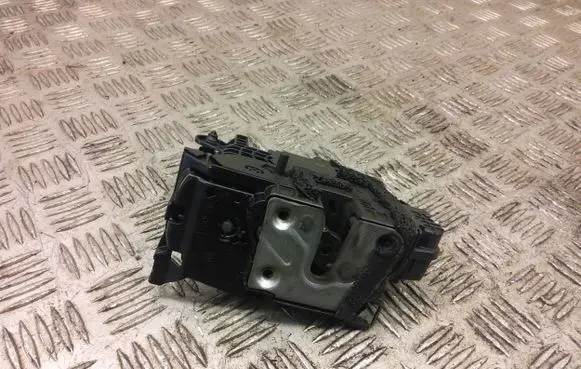 Smart ForFour II W453 Rear door lock 825022869R