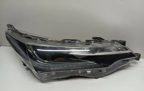 Toyota Corolla E160 E170 Headlight/headlamp 8111002L7000
