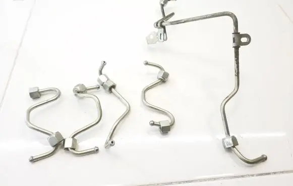 Nissan Qashqai Fuel injector supply line/pipe 
