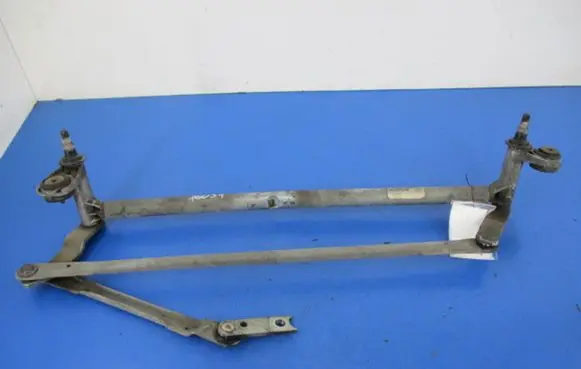 Volkswagen Jetta V Front wiper linkage and motor 1K1955023G