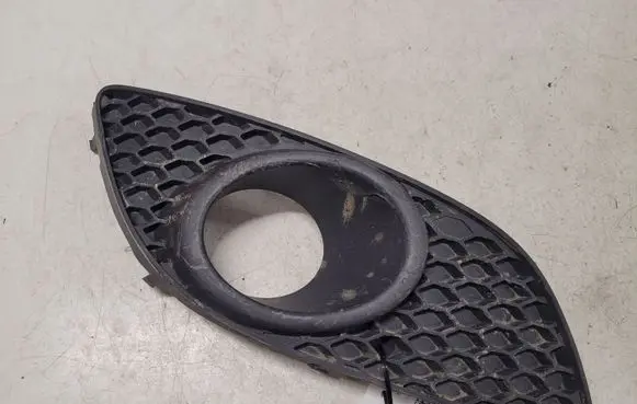 Opel Zafira B Front bumper lower grill 13247323 537776606 15463