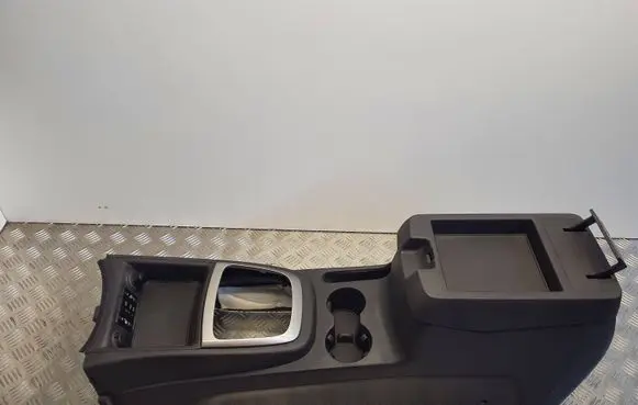 Hyundai Santa Fe Center console