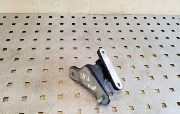 Mercedes-Benz A W169 Front door upper hinge