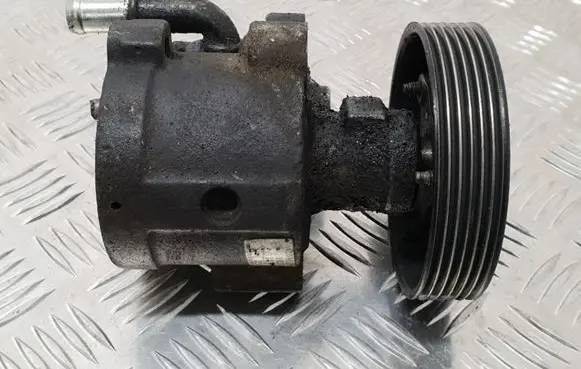 Opel Movano A Power steering pump 26058572 7700417308 7700415198