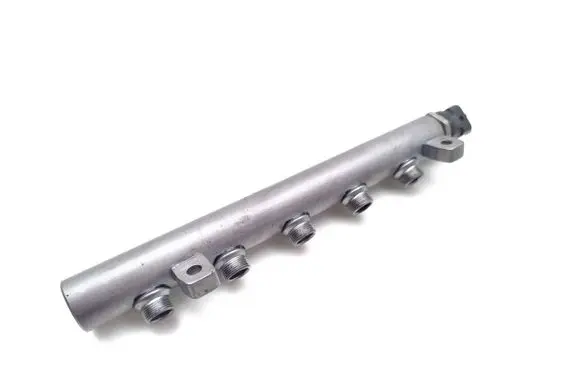 Nissan X-Trail T32 Fuel main line pipe 175210542R