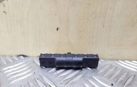 Volkswagen Tiguan Other devices 5N0035570