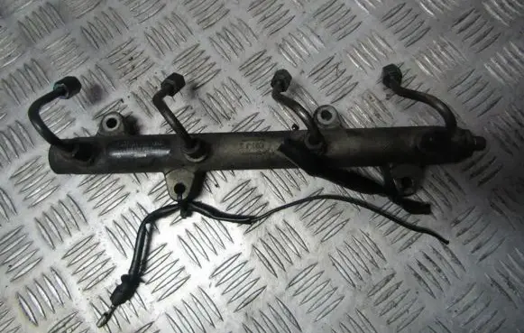 Audi A8 S8 D3 4E Fuel main line pipe 057130089c f00r001271