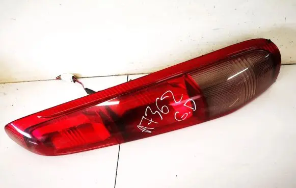Nissan X-Trail T30 Rear/tail lights