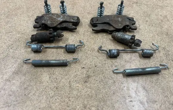 BMW 3 E46 Handbrake/parking brake pads 34410410823 0410823 34416851439