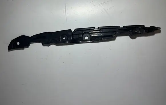 Mitsubishi Lancer Evolution X Fender end trim 5220B160