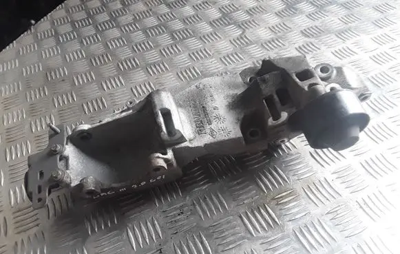 Renault Laguna III Generator/alternator bracket 8200527320