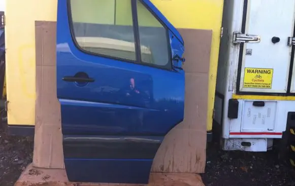 Volkswagen Crafter Front door