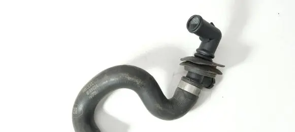 Audi A8 S8 D3 4E Engine coolant pipe/hose 4E1819672A 4E0819699