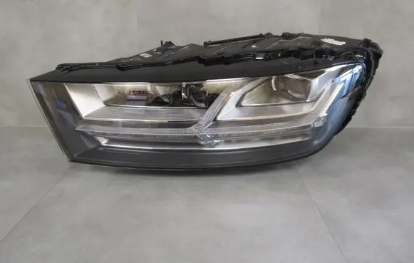 Audi Q7 4M Headlight/headlamp 4M0941035
