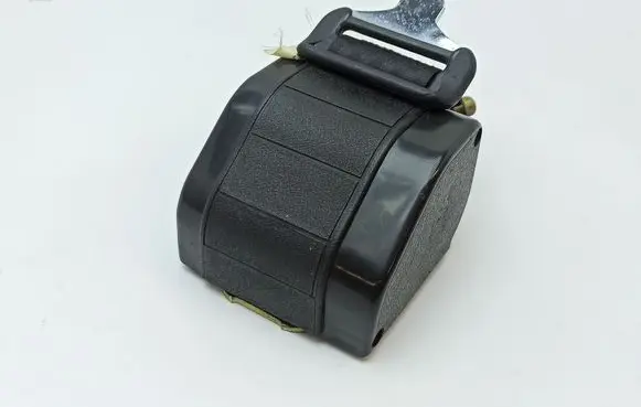 Rear seatbelt