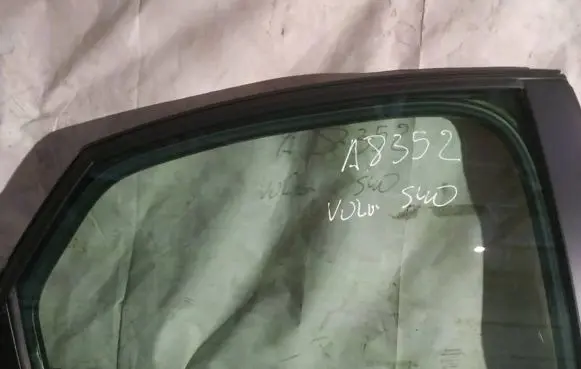 Volvo S40 Rear door window glass