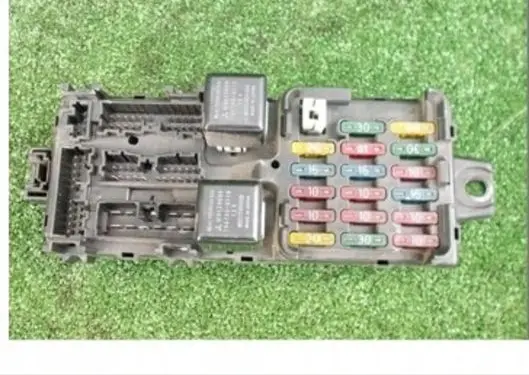 Mitsubishi Galant Fuse box set MB904740