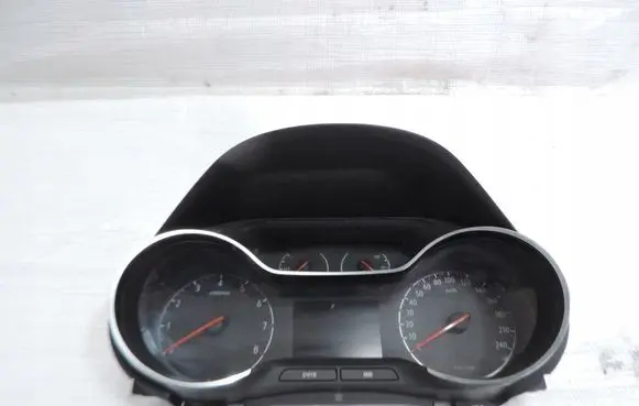 Opel Crossland X Speedometer (instrument cluster) 9828207880