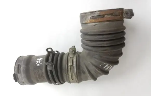 Mazda 6 Air intake hose/pipe R2AA1376