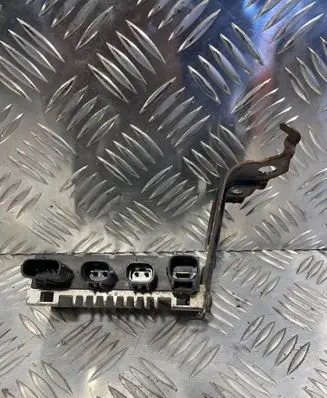 Glow plug pre-heat relay