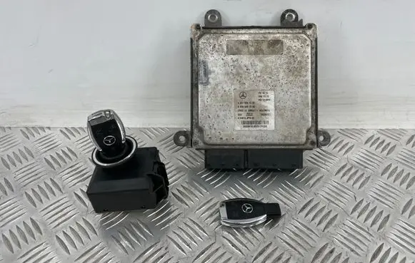 Mercedes-Benz E W212 Engine ECU kit and lock set A6519007500 A0064461540
