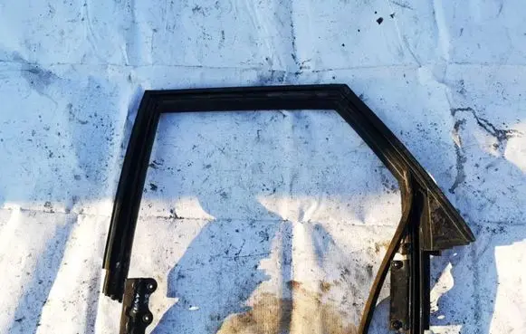 Audi 80 90 S2 B4 Rear door window/glass frame 