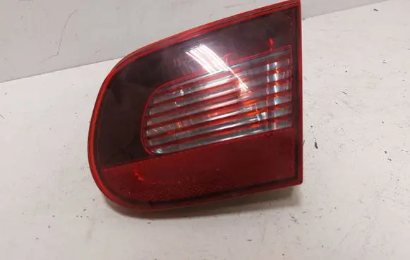 Volkswagen Eos Tailgate rear/tail lights 1C0945094B 009247060022