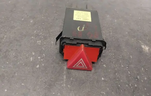 Audi A4 S4 B5 8D Hazard light switch 8D0941509H