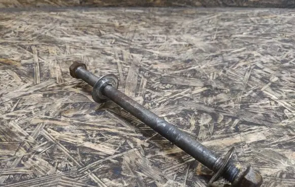 Jaguar XK8 - XKR Front suspension camber bolt 
