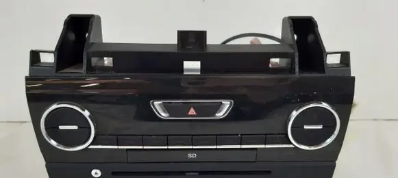 Maserati Ghibli Radio/CD/DVD/GPS head unit 68257004AA