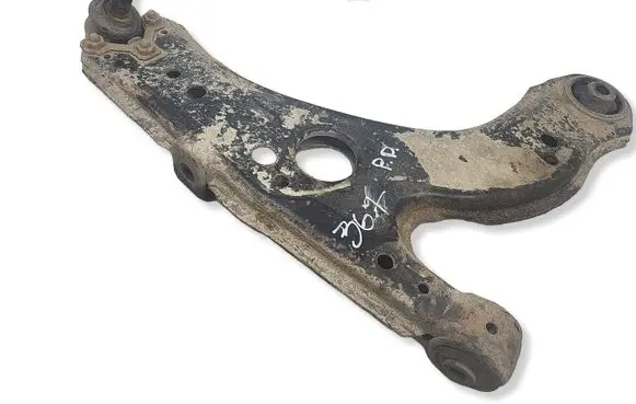 Volkswagen Golf IV Front lower control arm/wishbone 