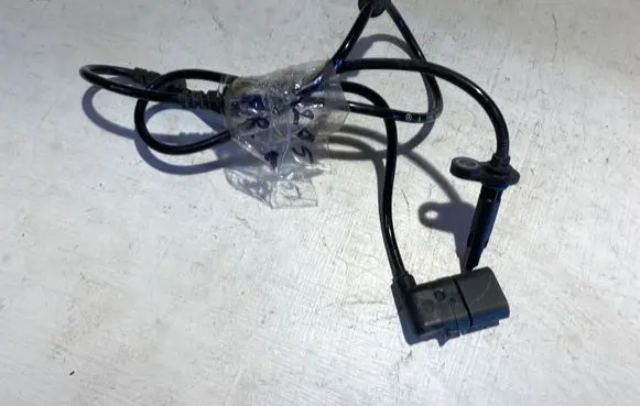 Mercedes-Benz C W205 ABS brake wheel speed sensor A2059058003