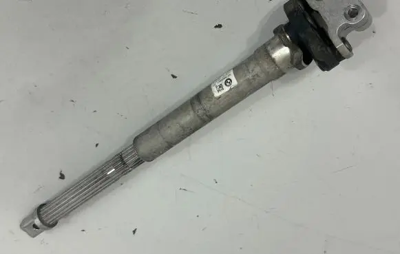 BMW 5 G30 G31 Steering column universal joint 6886805 6862654