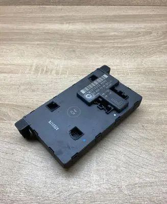 Mercedes-Benz C W203 Door control unit/module 2038201385