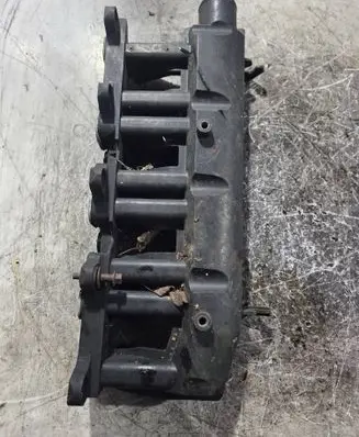 Ford Mondeo Mk III Intake manifold 2S7Q9424AF