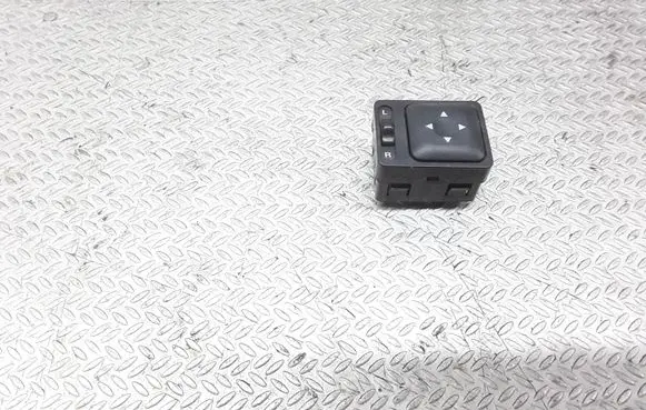 KIA Sportage Wing mirror switch